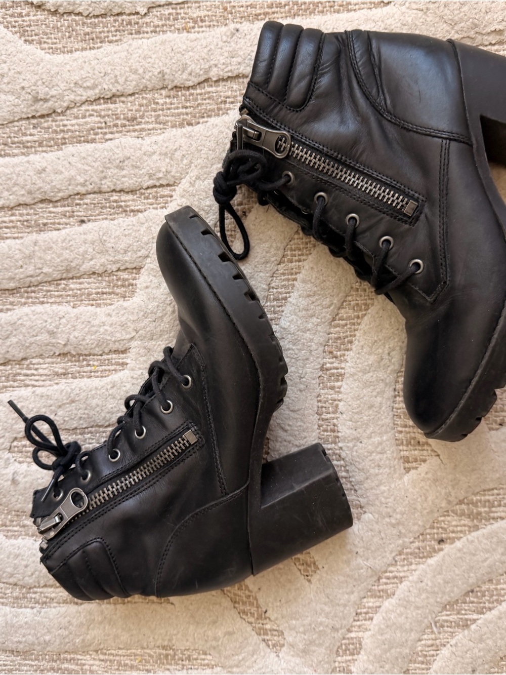 Steve Madden Noodless Boot